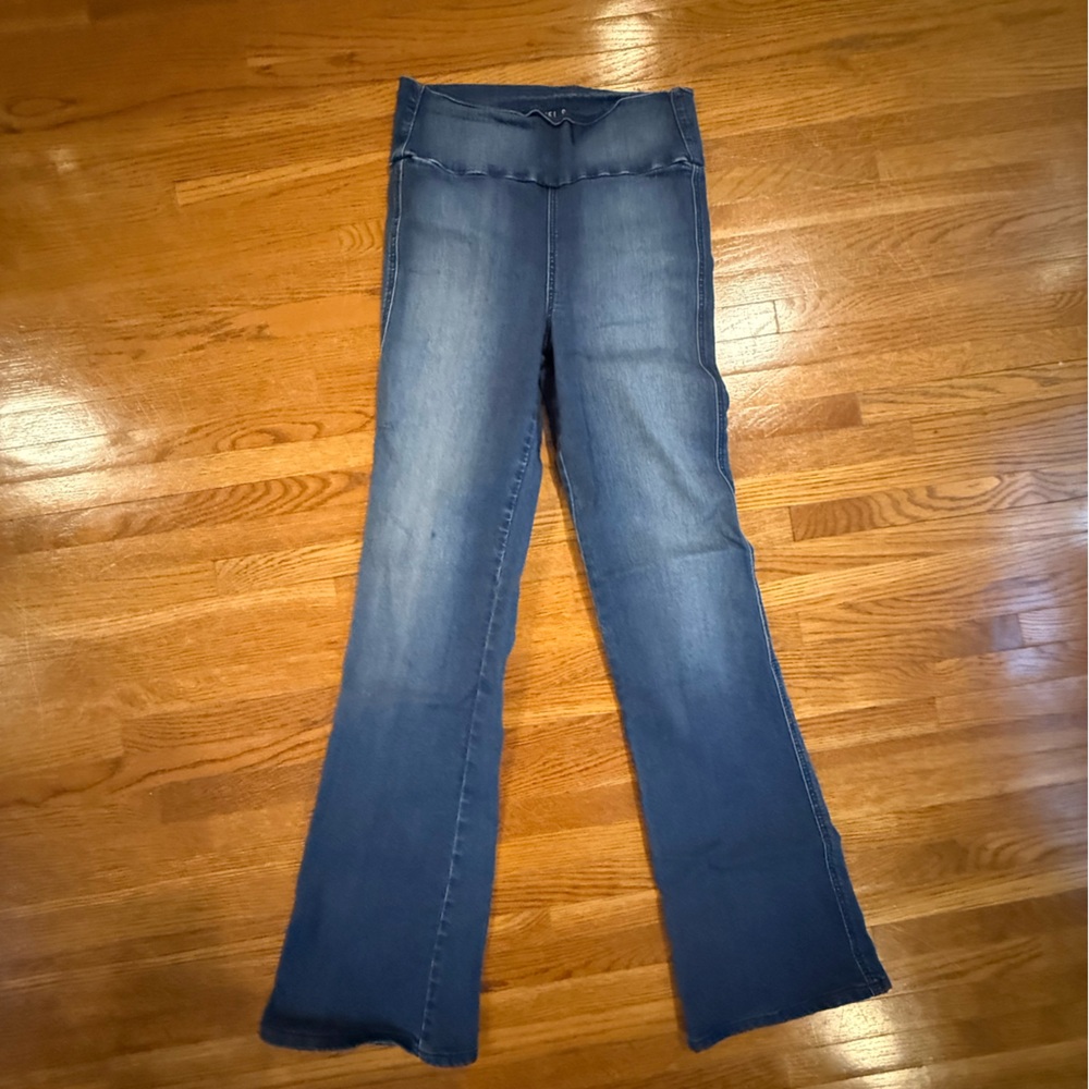Level 99 pull on jeans, size medium